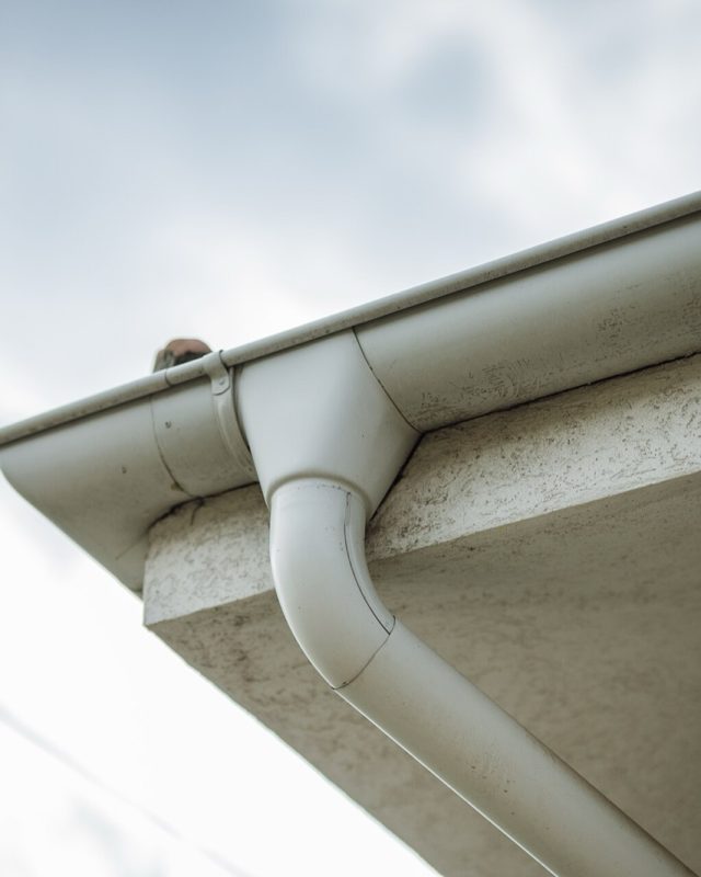 Réparer une fuite de gouttière soi‑même