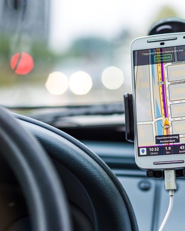 Uber ou BlaBlaCar : quel choix pour un déplacement interurbain