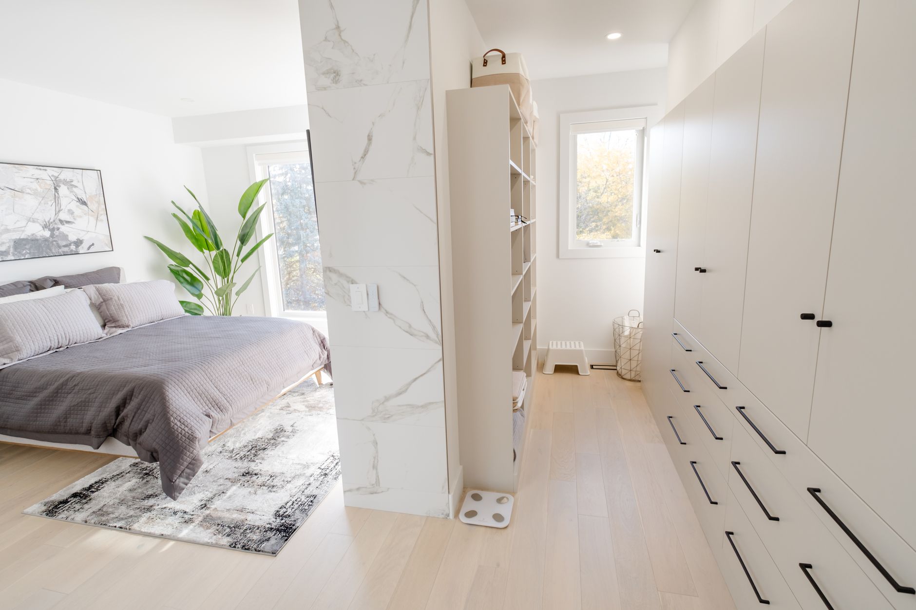Rangements et organisation pour petit appartement familial
