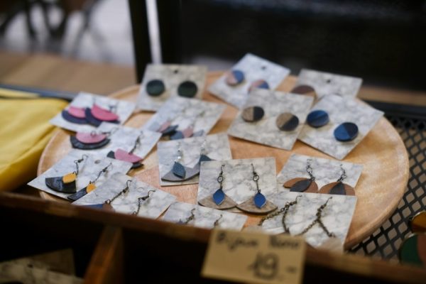 Bijoux artisanaux : reconnaître le vrai fait main avant d’acheter