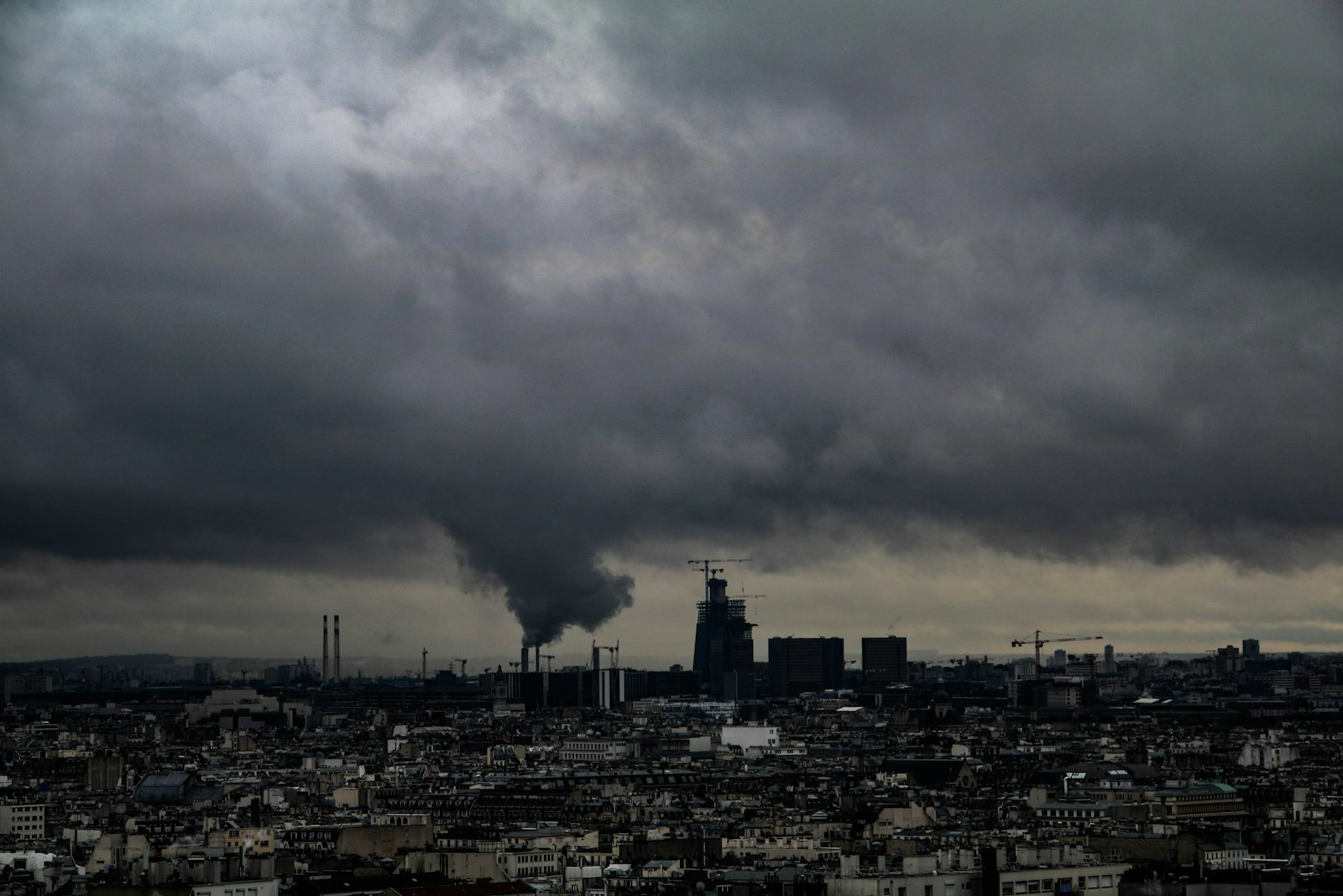 Catastrophes climatiques en 2026 : Qui va payer la facture ?