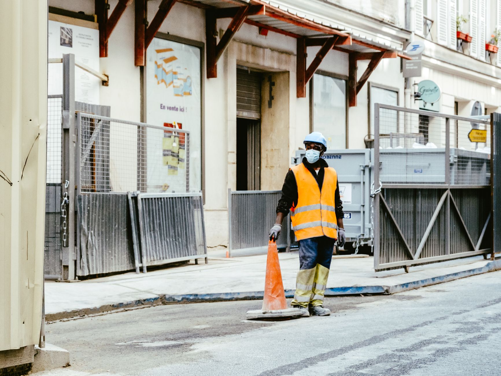 Garage trop près de chez vous ? Voici comment contester légalement