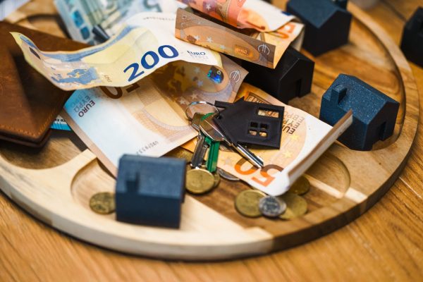 Votre taxe foncière est-elle surévaluée ? Découvrez comment récupérer votre argent !