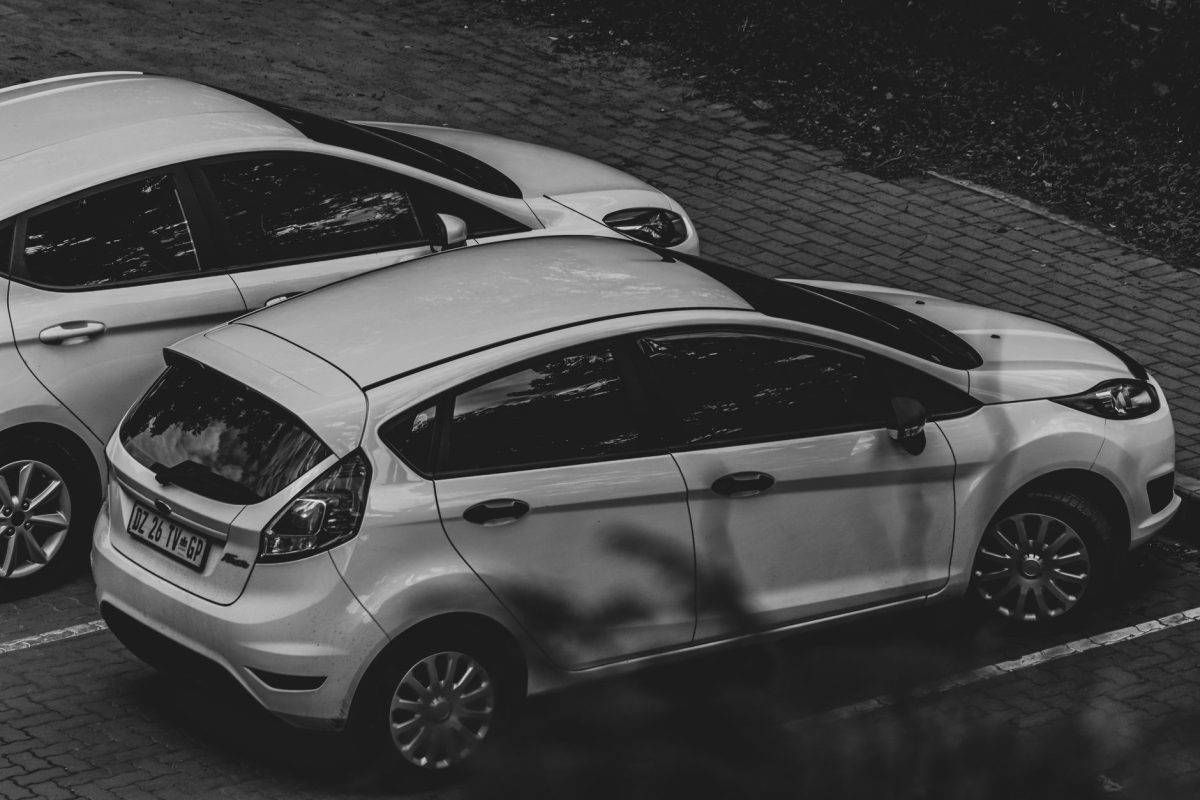 Quand la solidarité tourne au cauchemar : l&rsquo;histoire de Nicolas et de son loyer payé pour vivre dans sa voiture