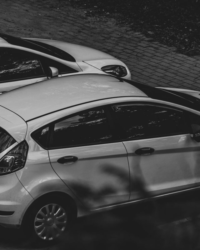 Quand la solidarité tourne au cauchemar : l&rsquo;histoire de Nicolas et de son loyer payé pour vivre dans sa voiture