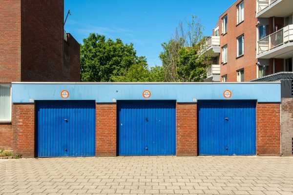 Garage trop près de chez vous ? Voici comment contester légalement