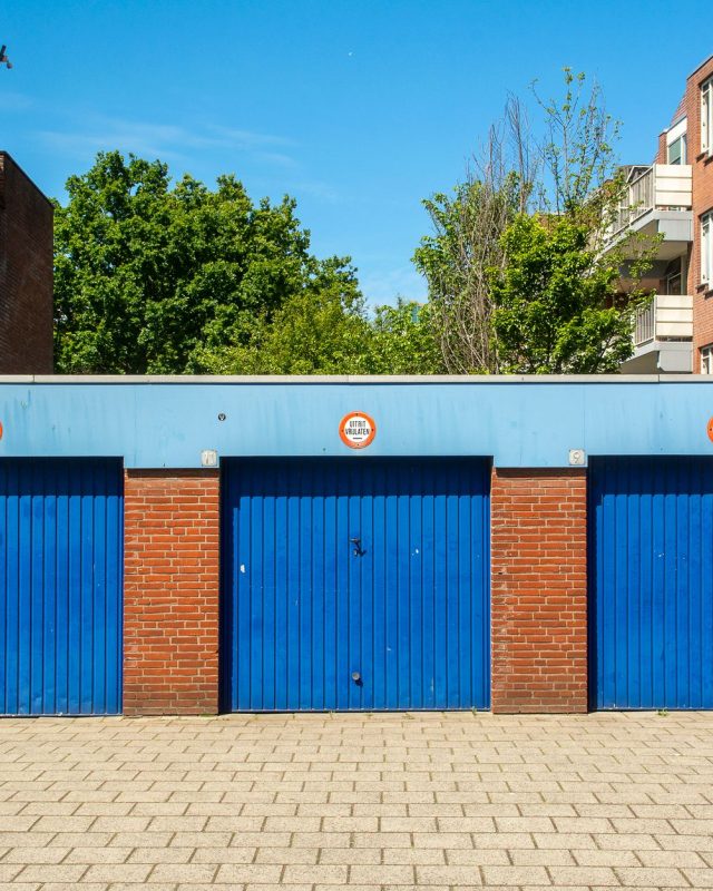 Garage trop près de chez vous ? Voici comment contester légalement