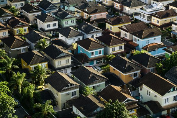 Loyers à Lyon : un débat crucial pour éviter la crise du logement
