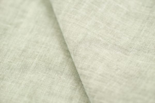 T-shirt en lin pour homme : grammage, coupe et entretien