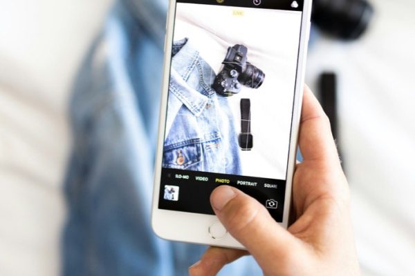 Vinted ou Vestiaire Collective pour vendre ses vêtements